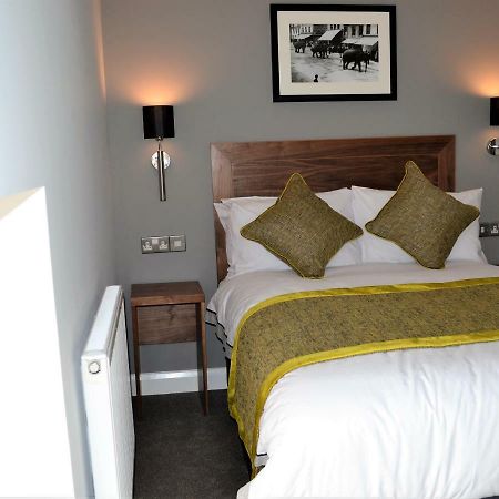 New Park Hotel Carmarthen Exterior photo