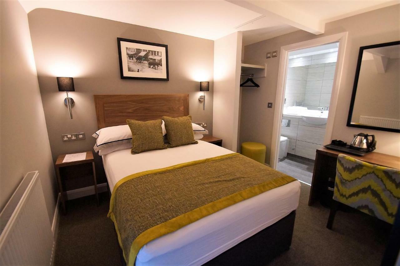 New Park Hotel Carmarthen Exterior photo