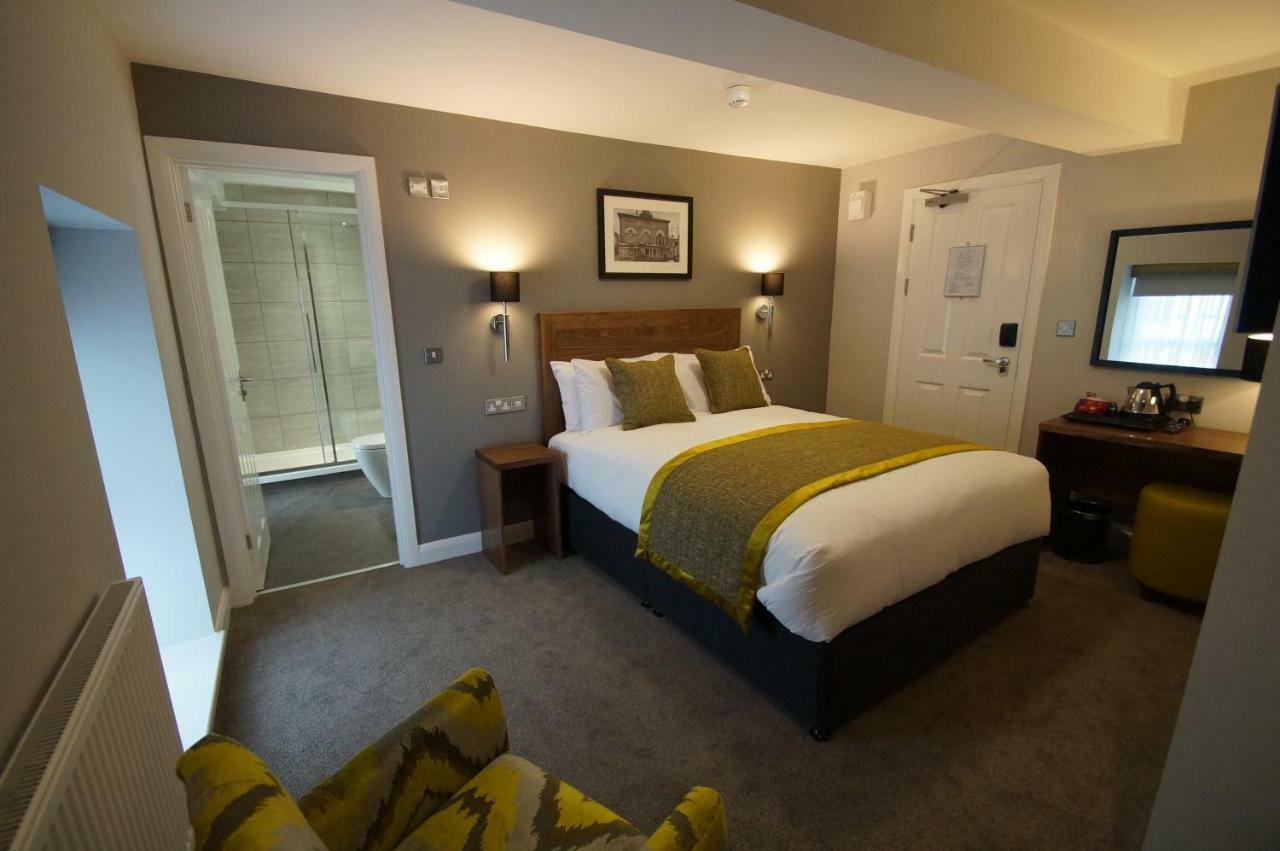 New Park Hotel Carmarthen Exterior photo