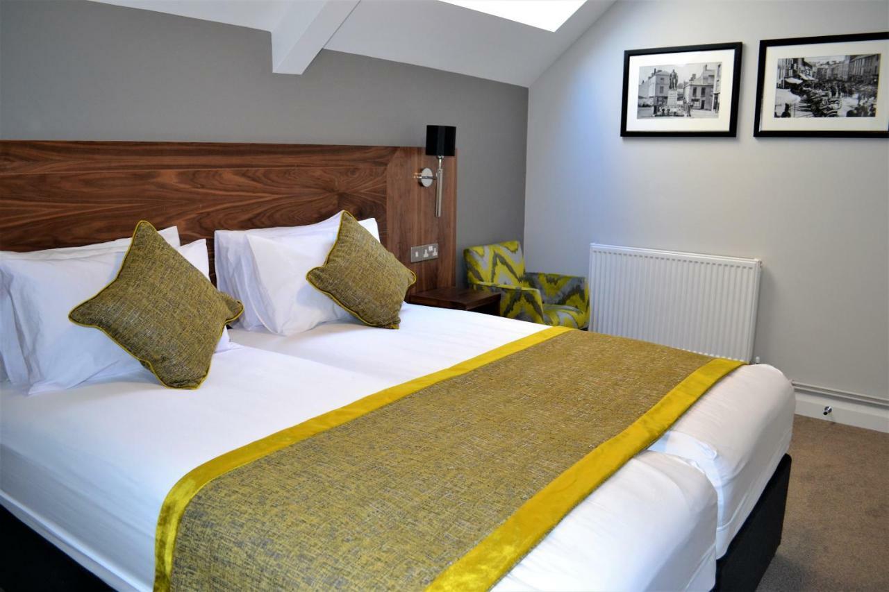 New Park Hotel Carmarthen Exterior photo