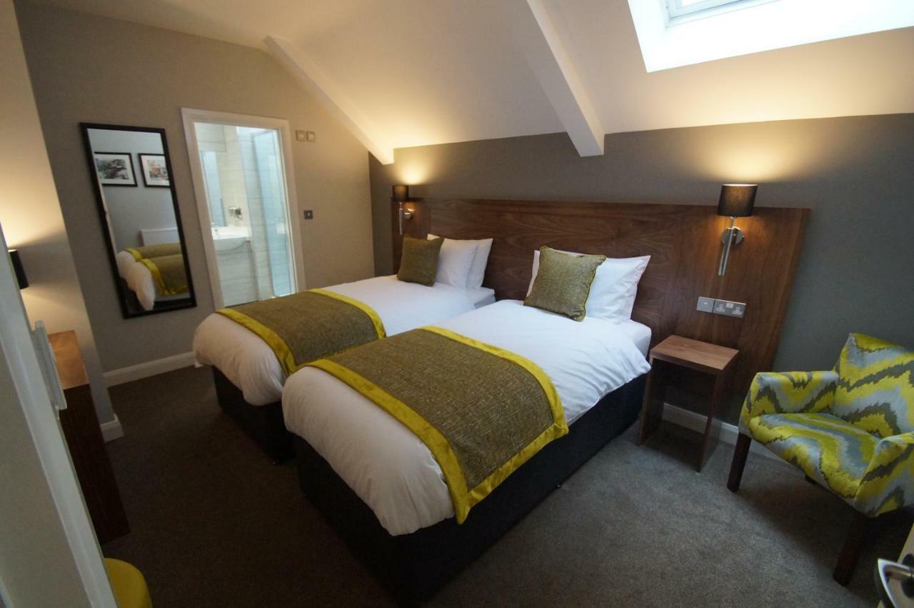 New Park Hotel Carmarthen Exterior photo