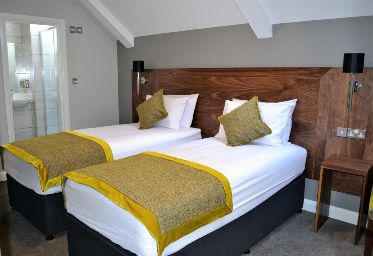New Park Hotel Carmarthen Exterior photo